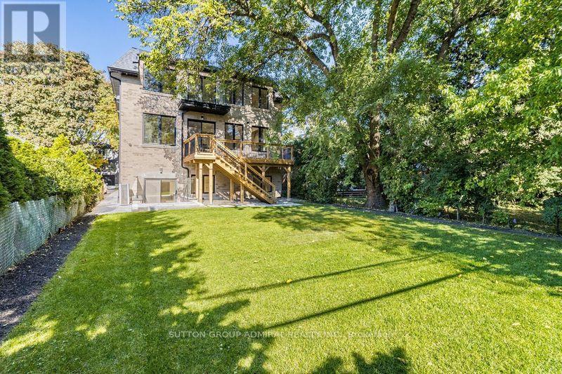 25 YORKVIEW DRIVE - 37