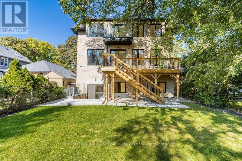 25 YORKVIEW DRIVE - 38