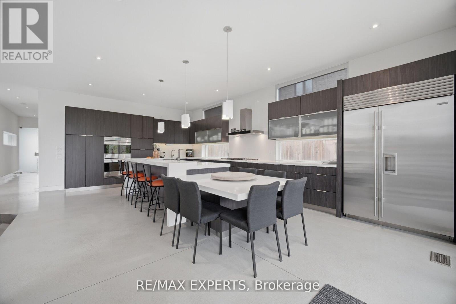 1527 GLENHILL CRESCENT - 12