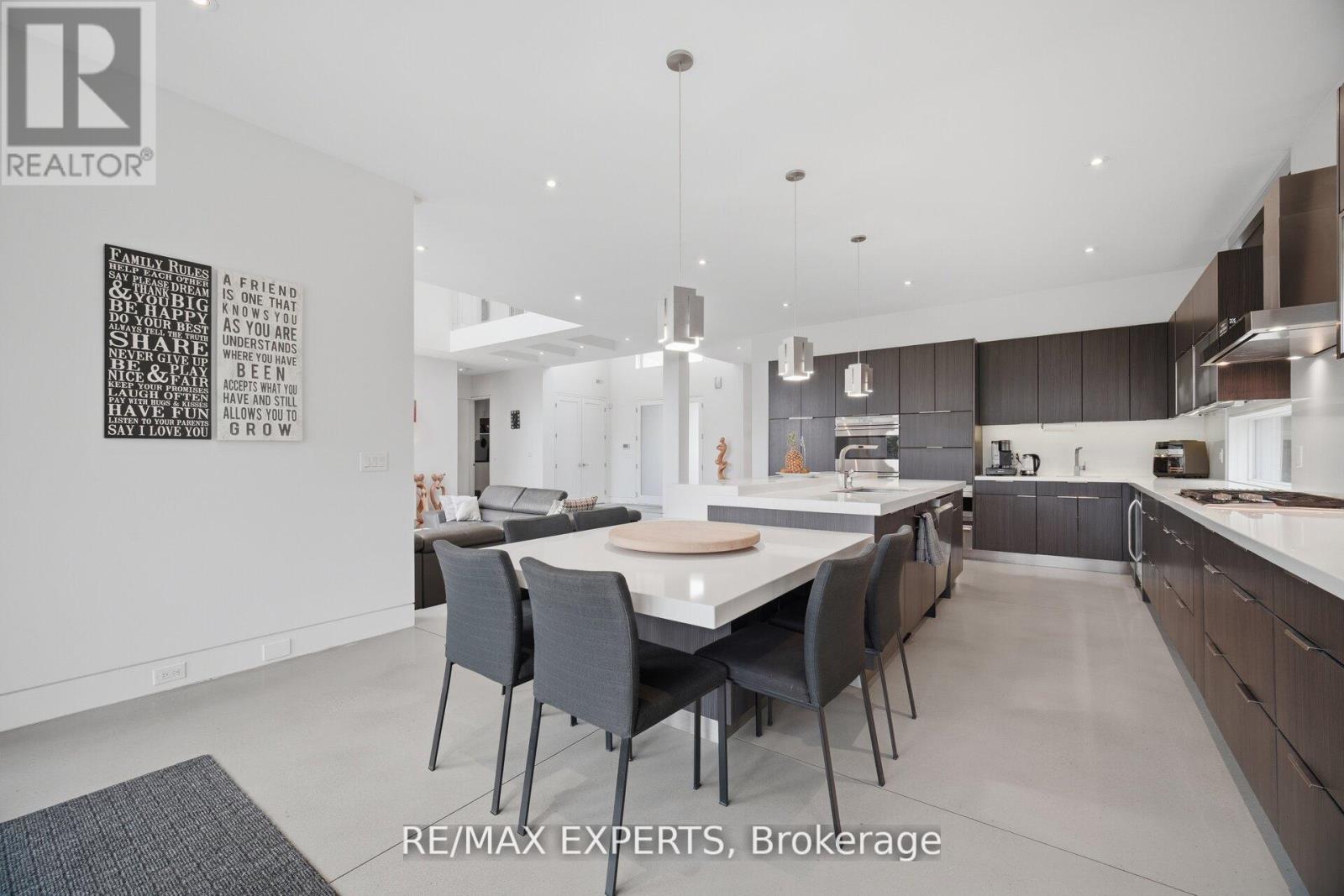 1527 GLENHILL CRESCENT - 14