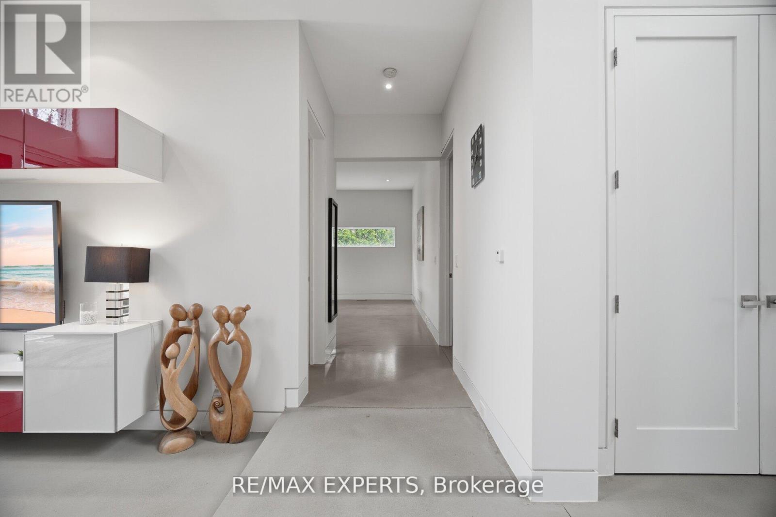 1527 GLENHILL CRESCENT - 17