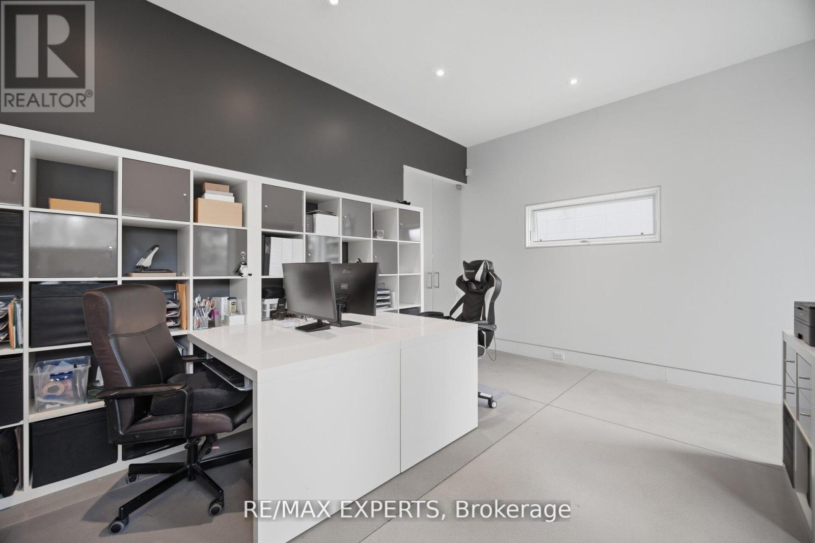 1527 GLENHILL CRESCENT - 22