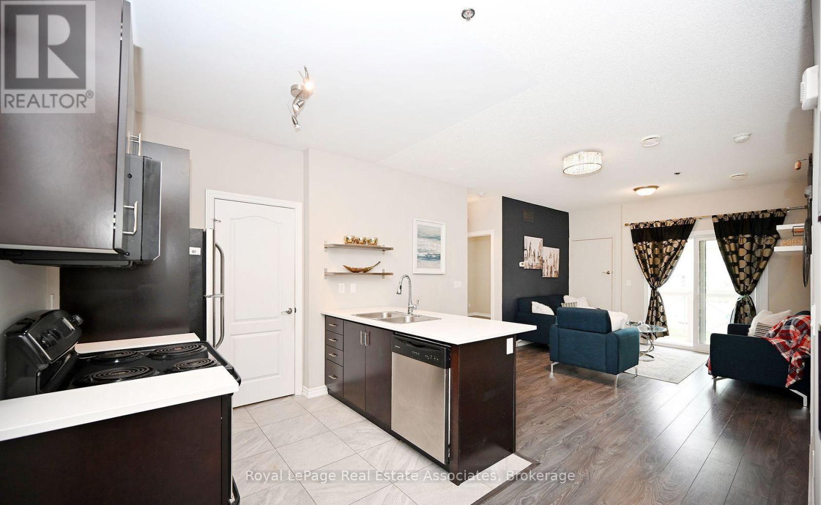 #209 1370 COSTIGAN ROAD - 11