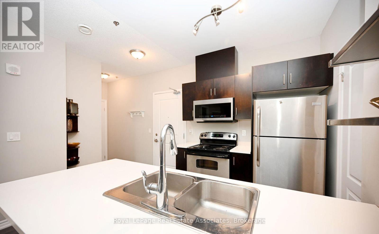#209 1370 COSTIGAN ROAD - 18