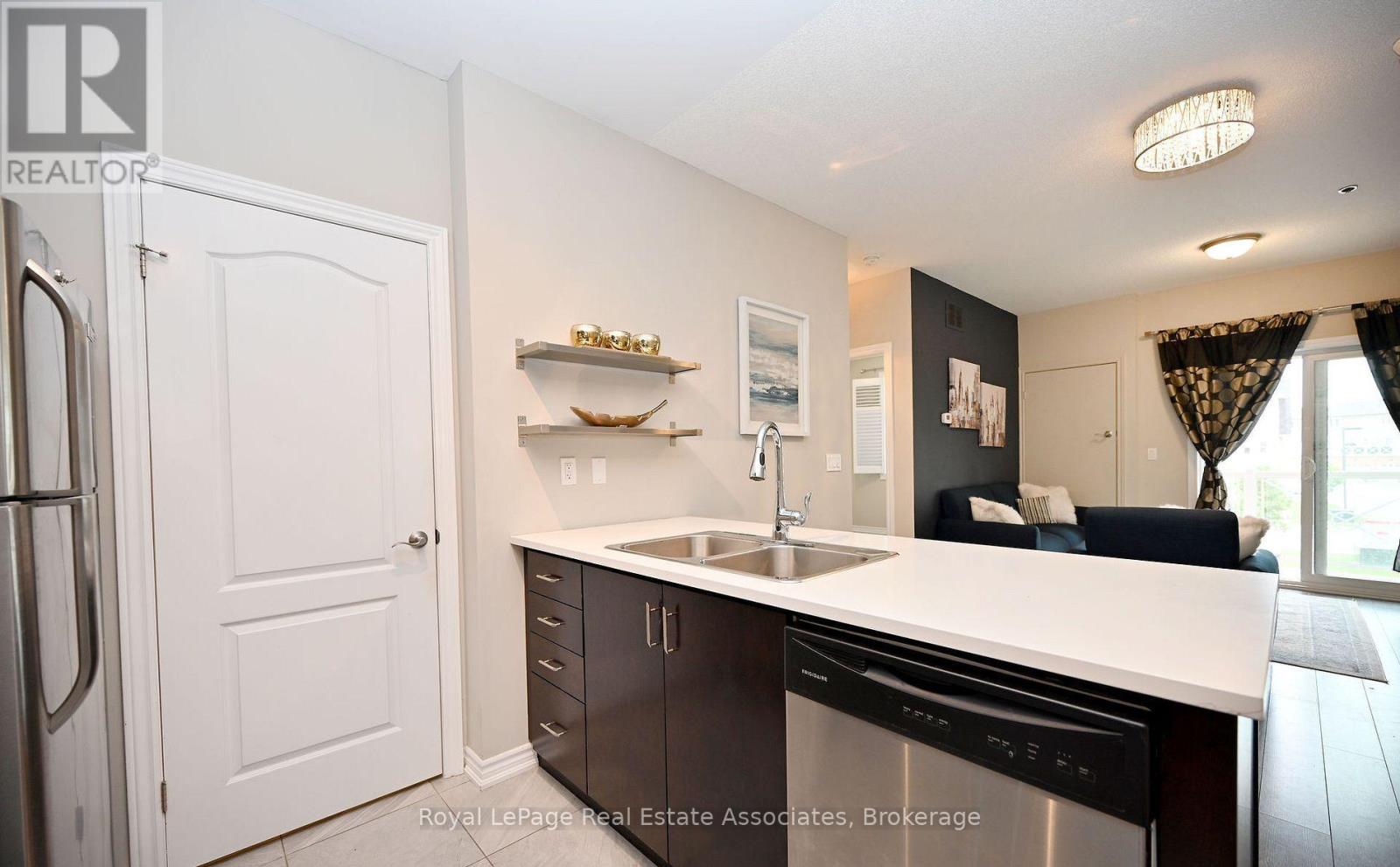 #209 1370 COSTIGAN ROAD - 20