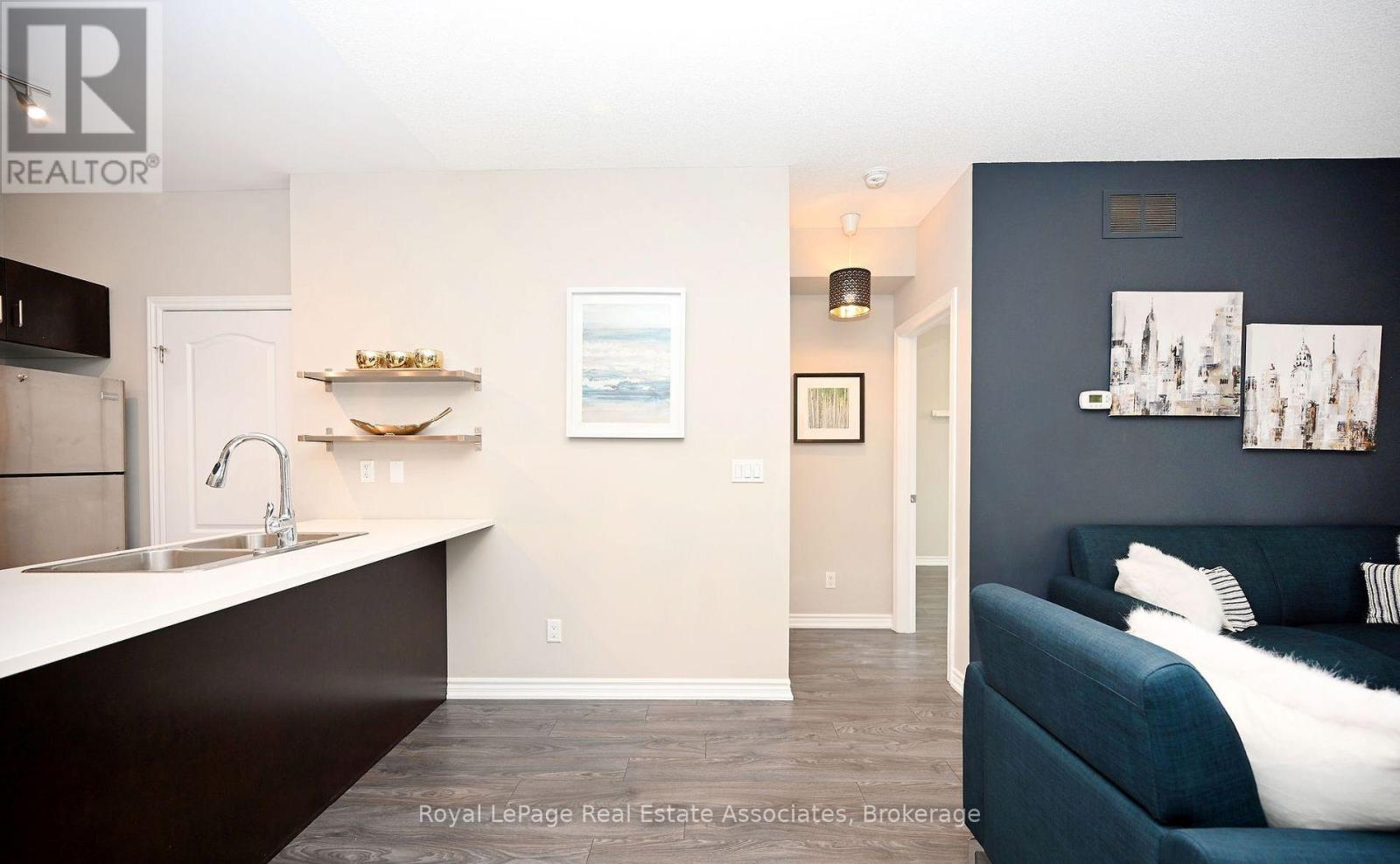 #209 1370 COSTIGAN ROAD - 31