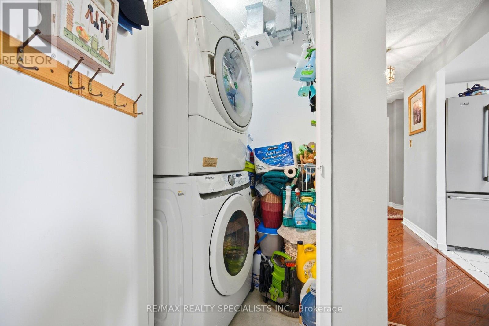 #805 5 ROWNTREE ROAD N - Image 29