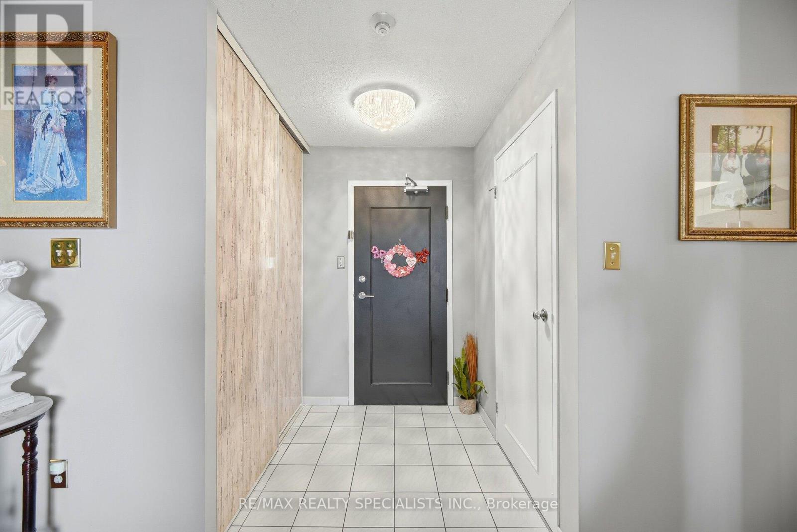 #805 5 ROWNTREE ROAD N - Image 6
