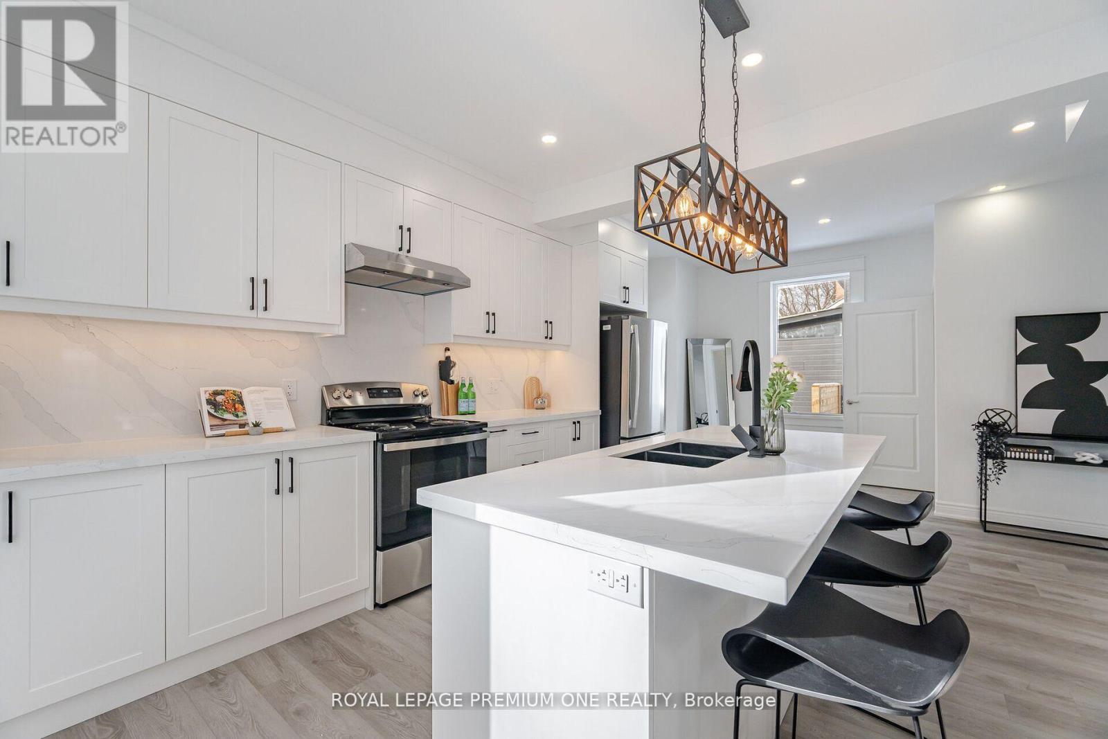 71 MILL STREET S - 13