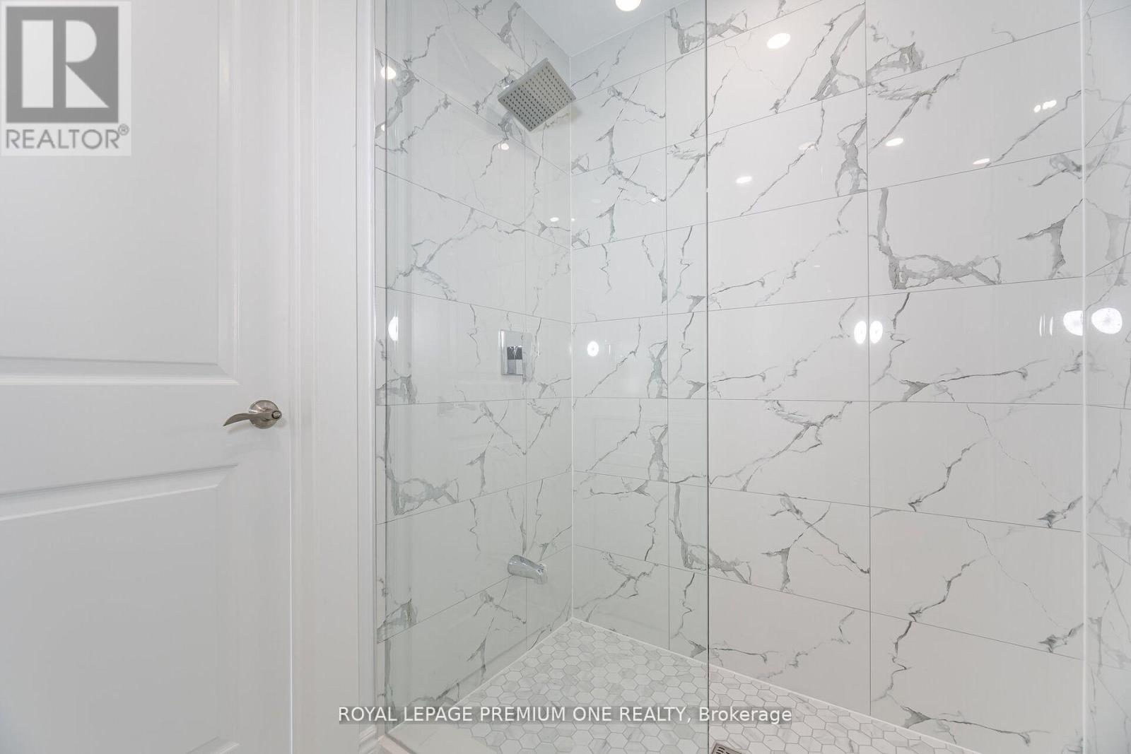 71 MILL STREET S - 16
