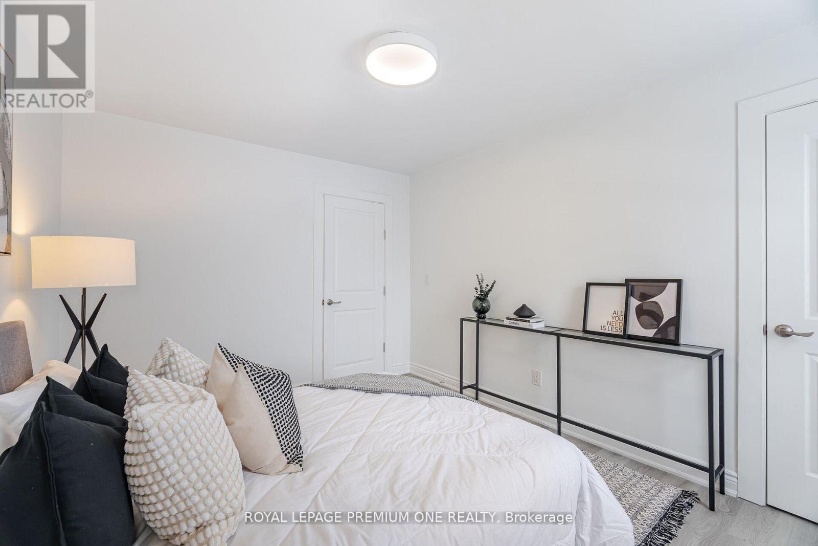 71 MILL STREET S - 26