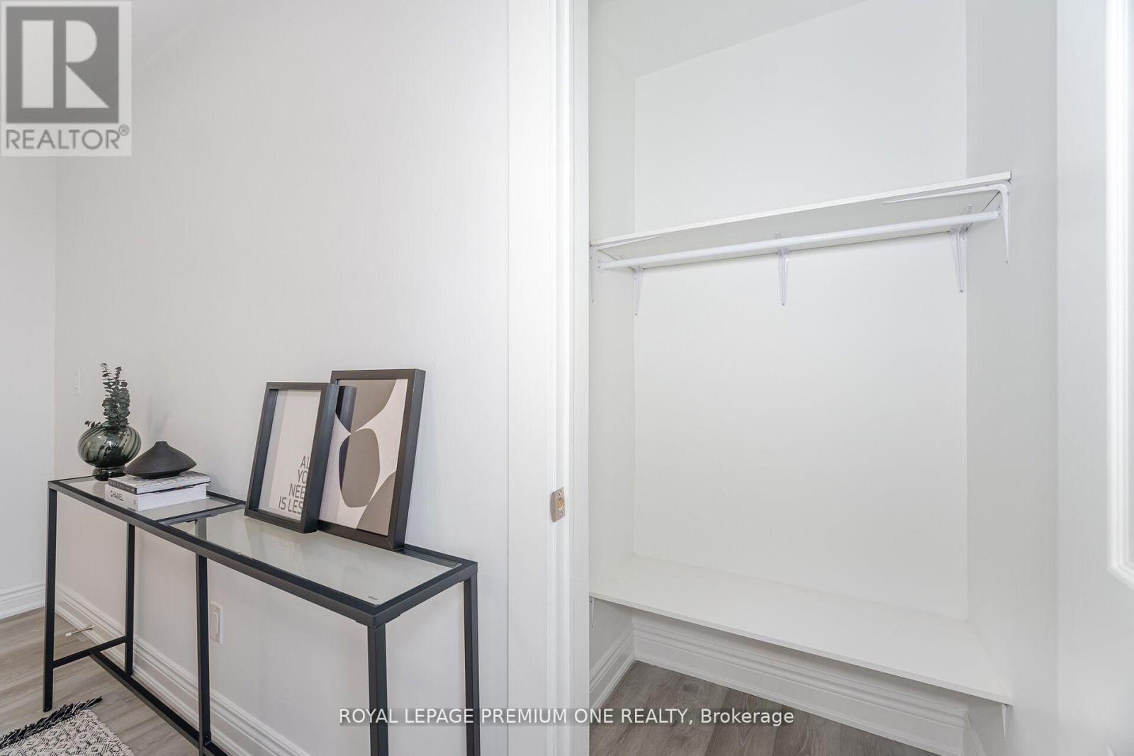 71 MILL STREET S - 27
