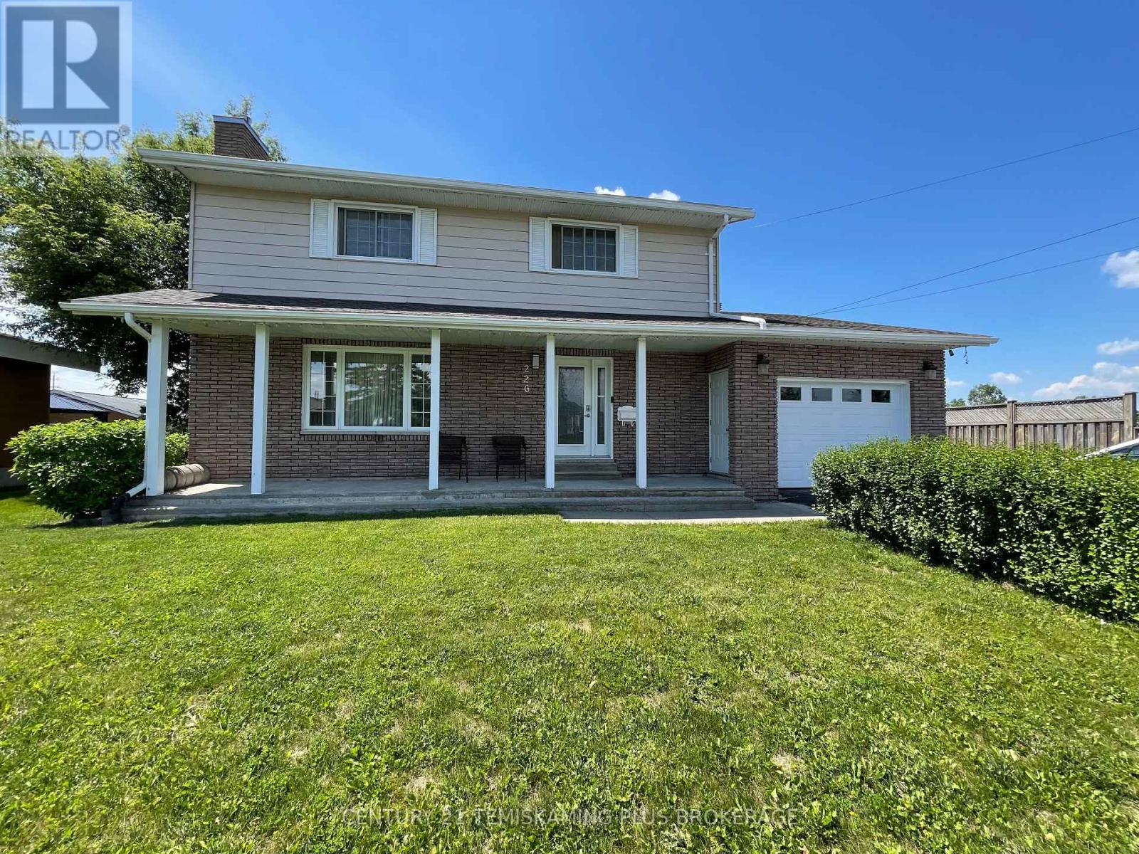 226 LAURETTE STREET - 1
