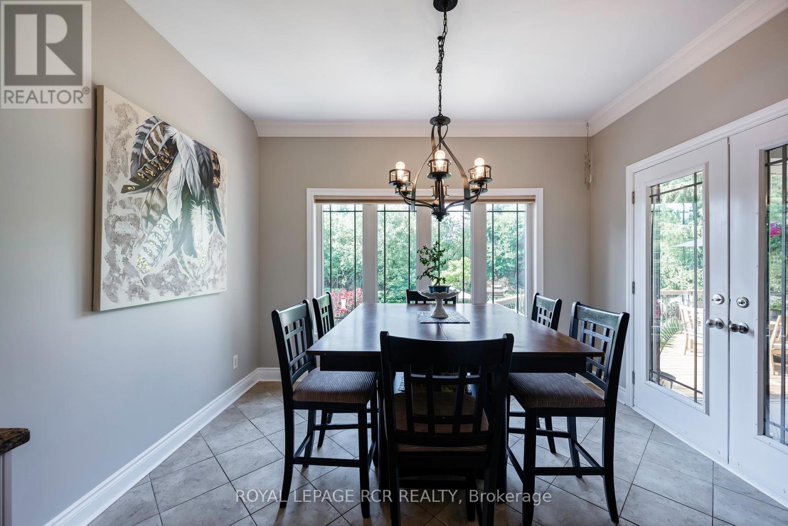 6 BROOKHAVEN CRESCENT - 18