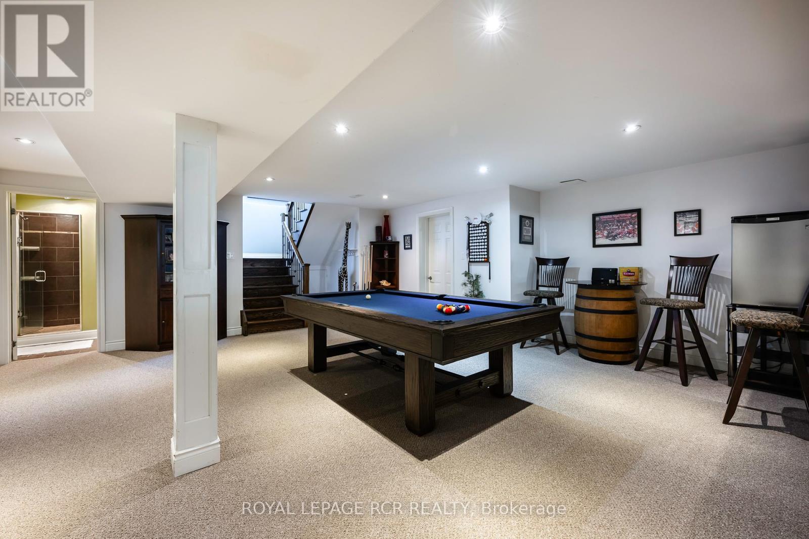 6 BROOKHAVEN CRESCENT - 32