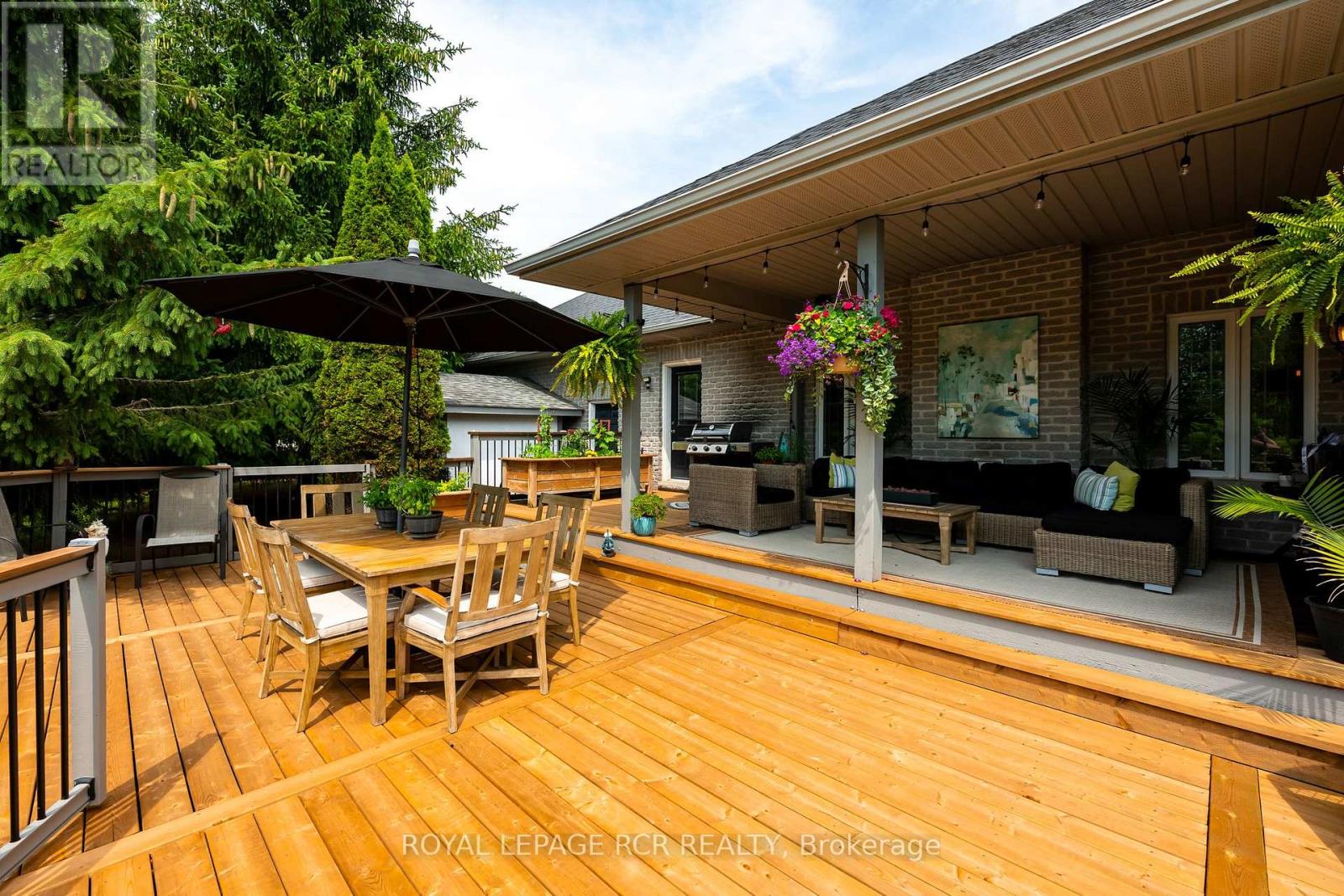 6 BROOKHAVEN CRESCENT - 49