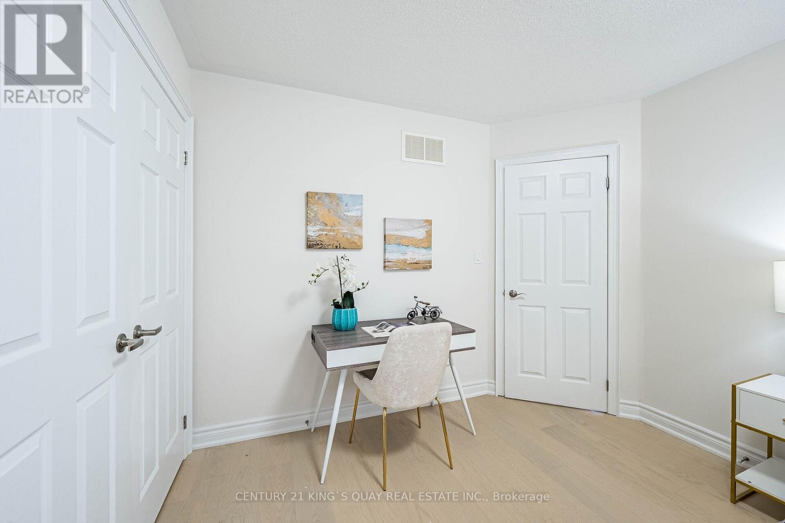 251 CORNELL PARK AVENUE - 31