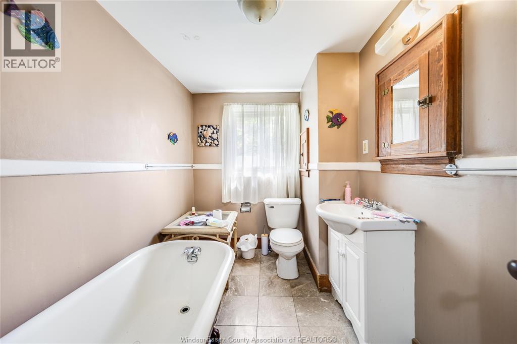 2075 OTTAWA STREET - 13
