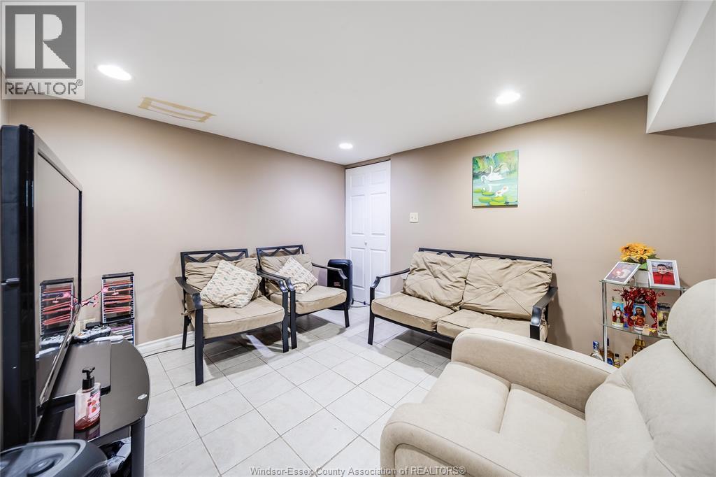 2075 OTTAWA STREET - 18