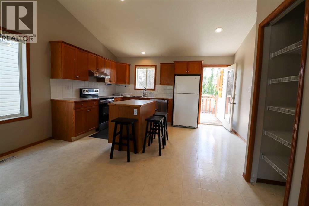 210 Chilcotin Road W - 5