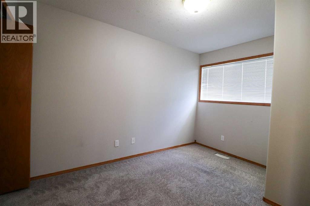 210 Chilcotin Road W - 11