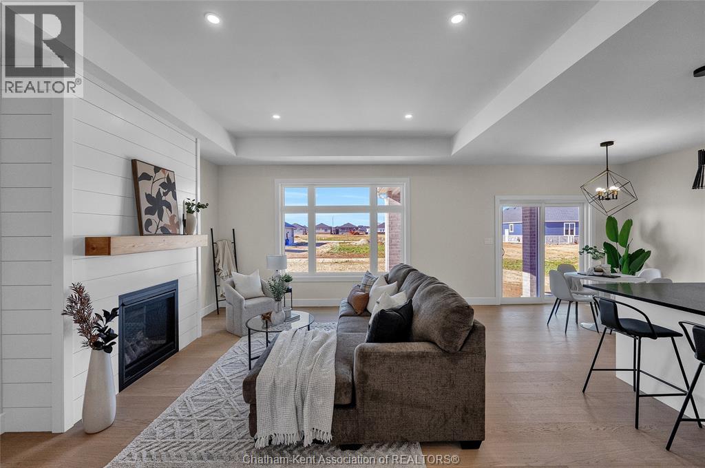 211 Rosewood CRESCENT - 10