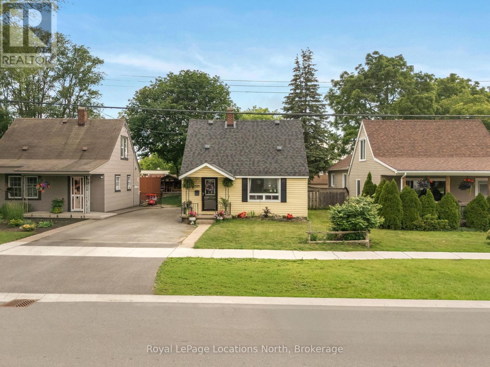 520 MAPLE STREET - 1