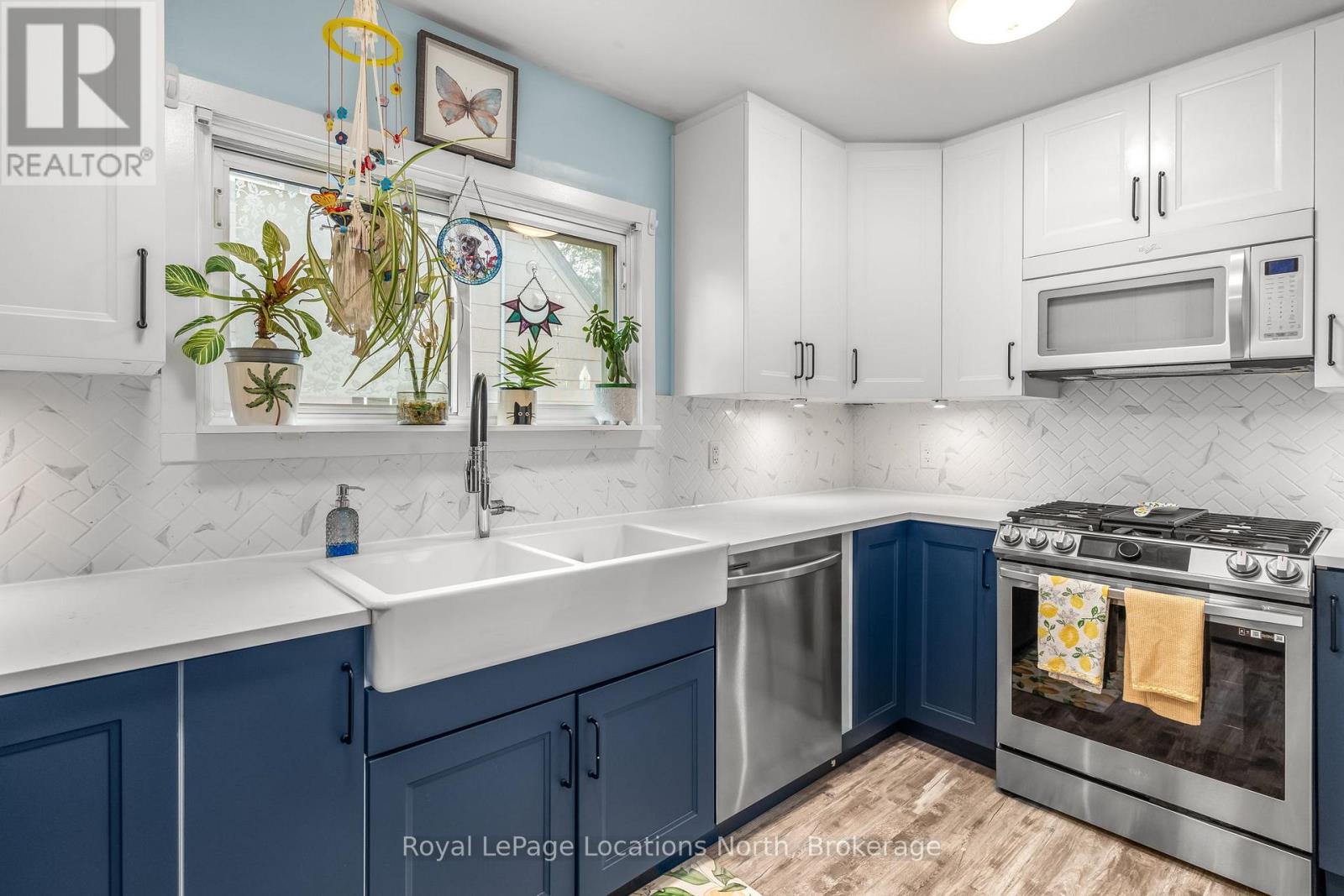520 MAPLE STREET - 10