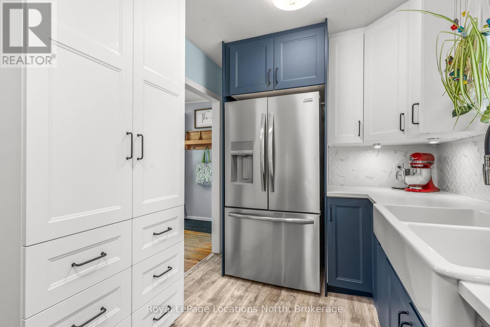 520 MAPLE STREET - 12