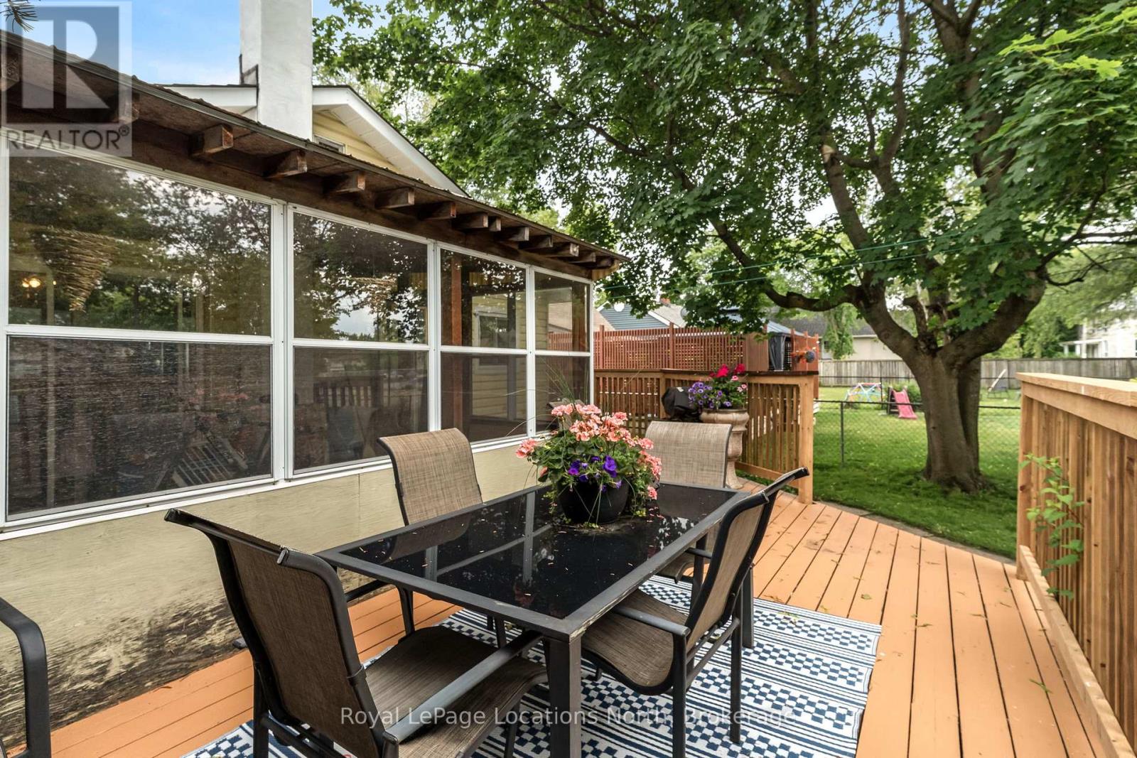 520 MAPLE STREET - 31