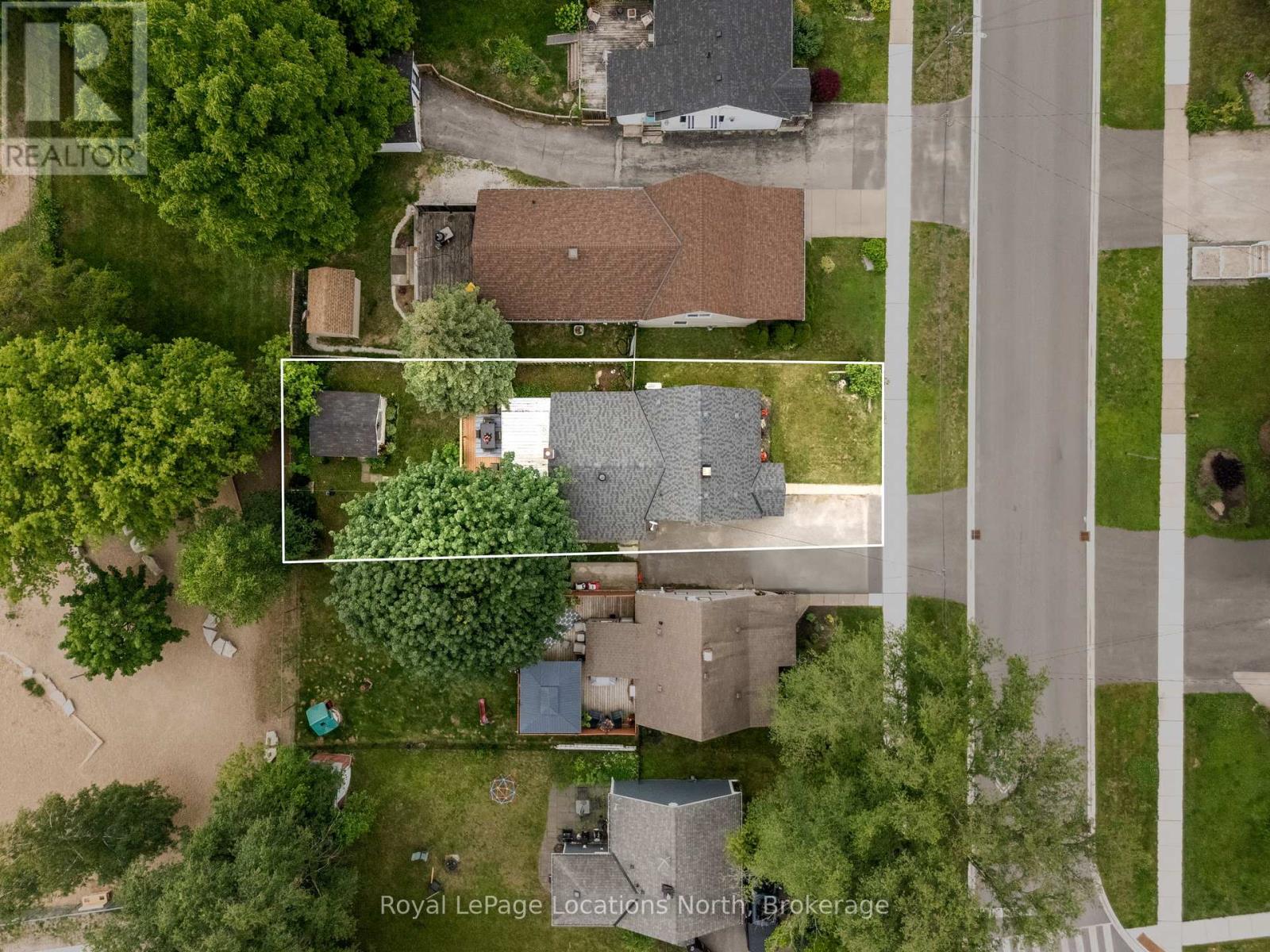520 MAPLE STREET - 35