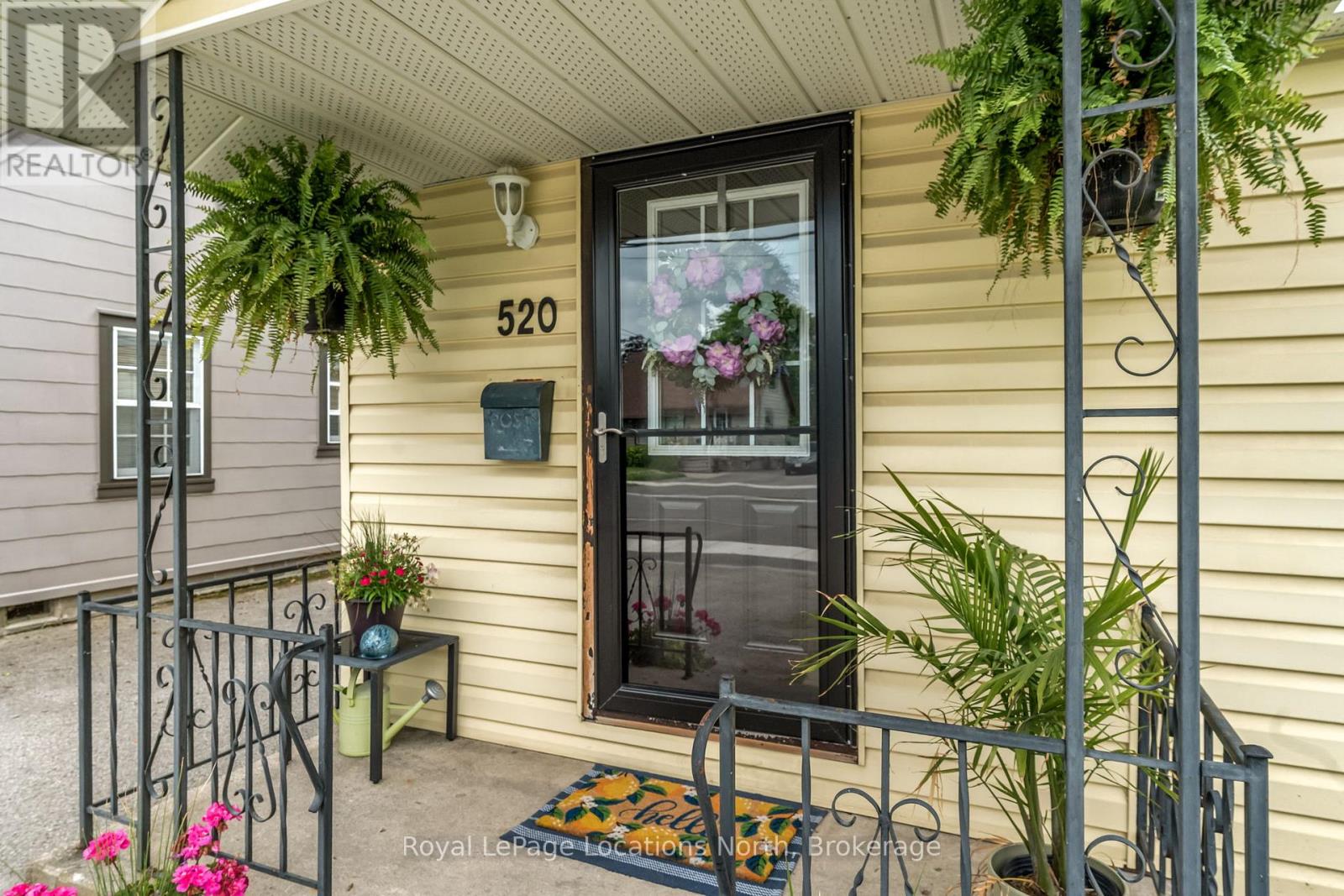 520 MAPLE STREET - 4