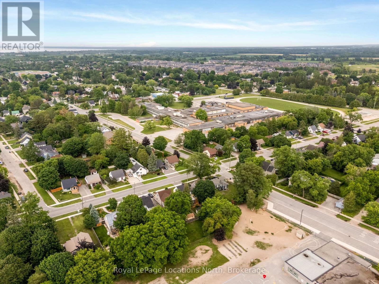 520 MAPLE STREET - 40