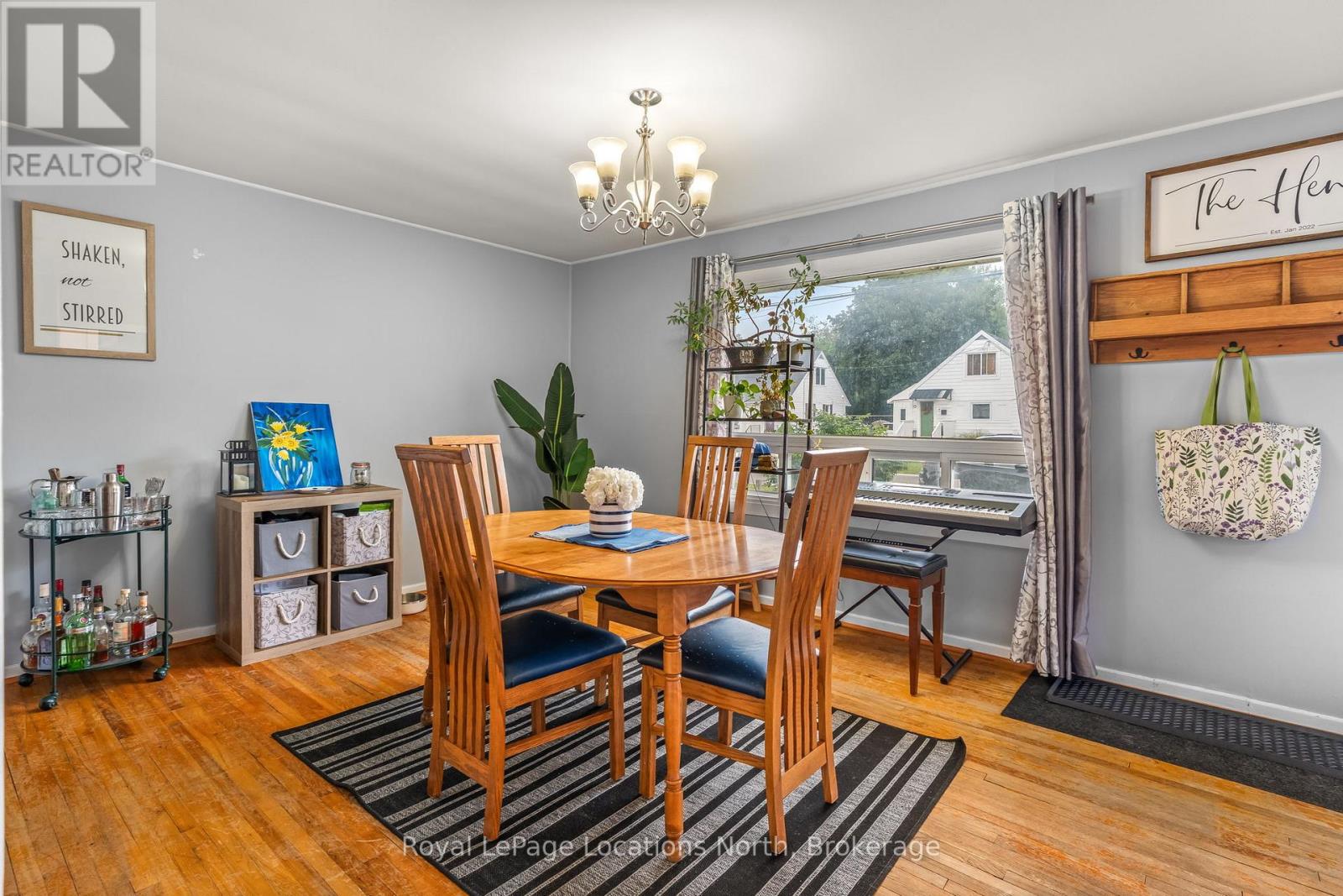 520 MAPLE STREET - 8