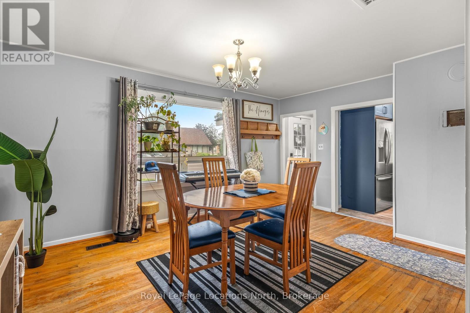 520 MAPLE STREET - 9