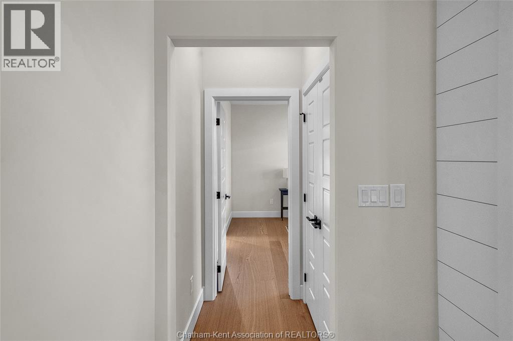 207 Rosewood CRESCENT - 29