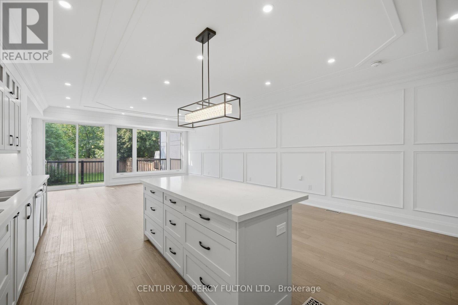 195 DANFORTH ROAD - 11