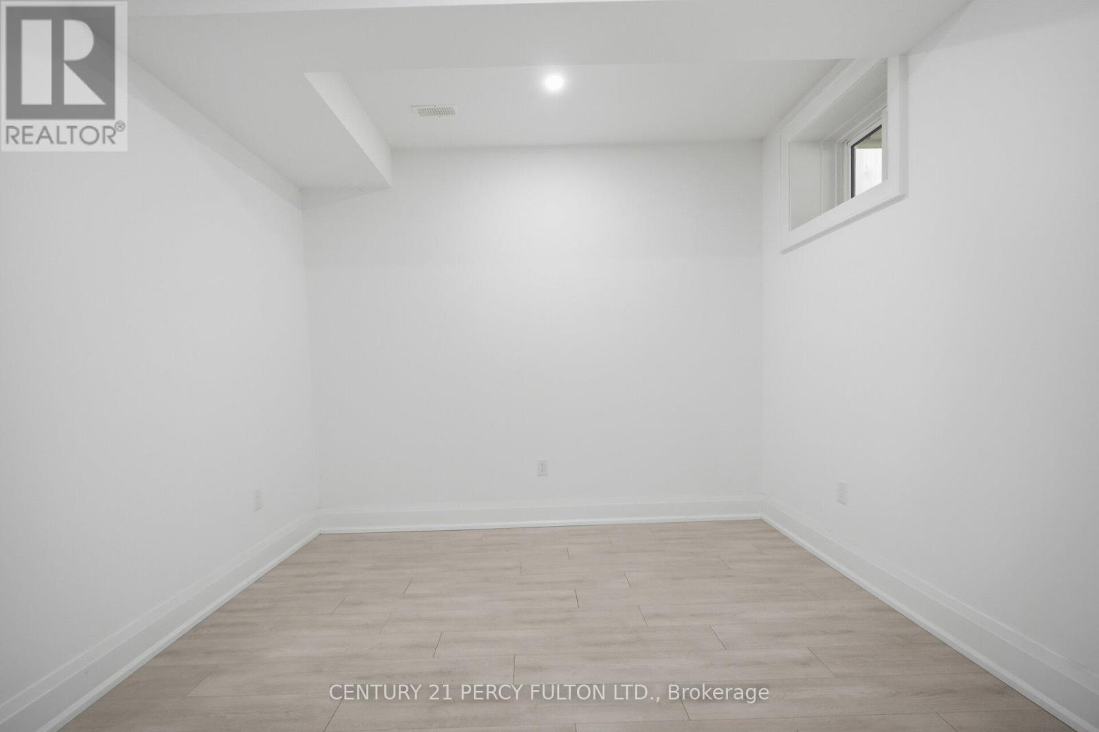 195 DANFORTH ROAD - 38