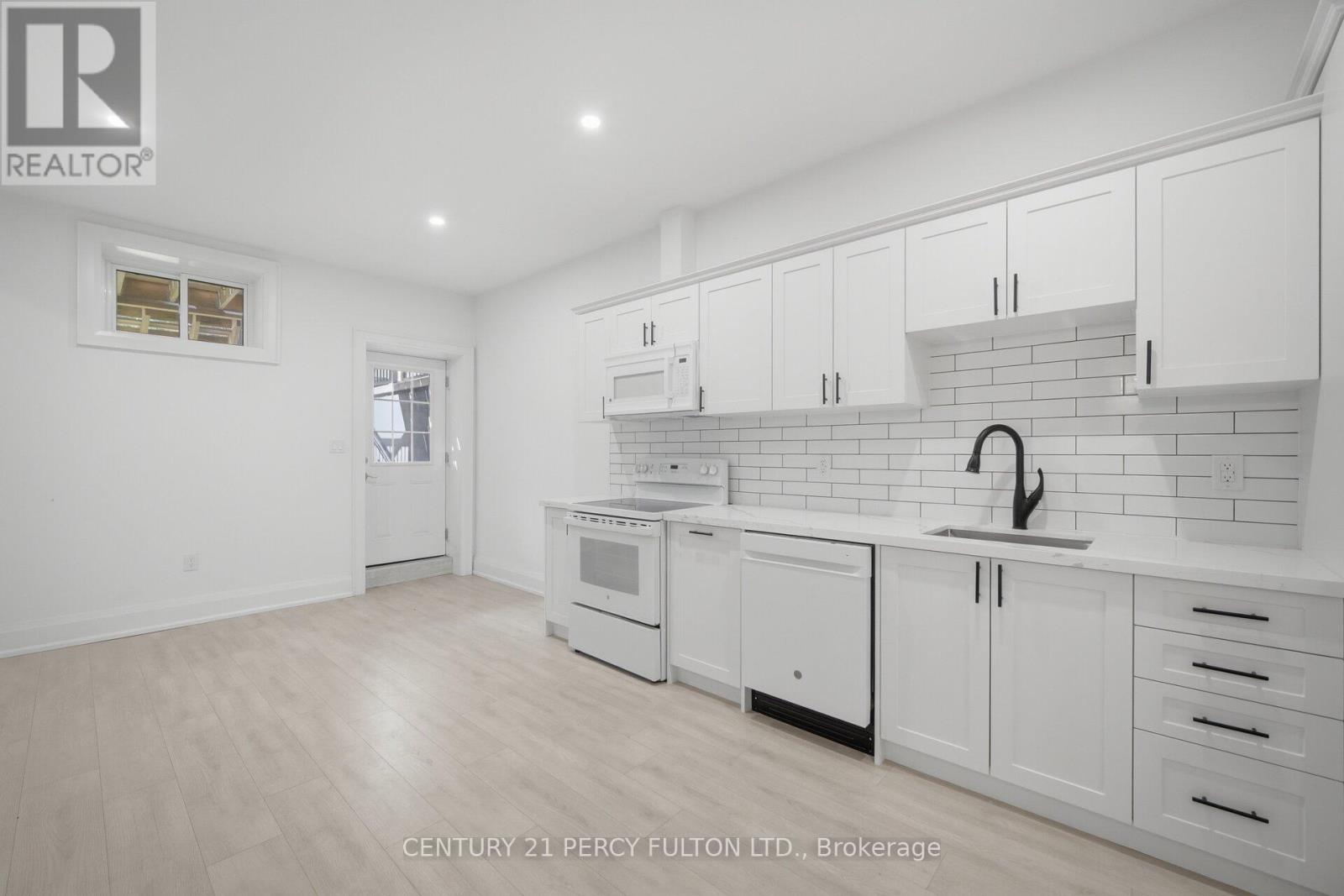 195 DANFORTH ROAD - Image 35
