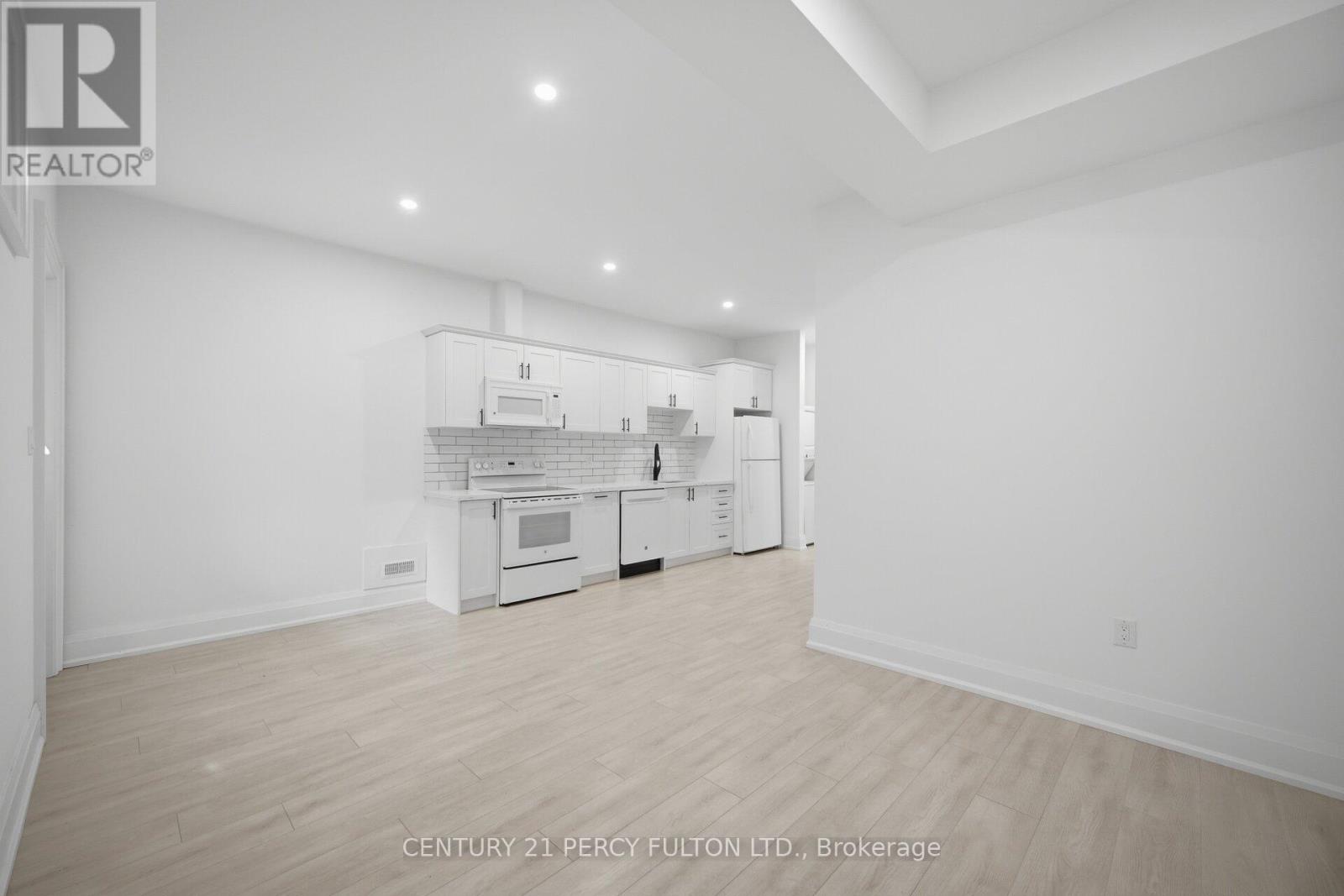 195 DANFORTH ROAD - Image 39