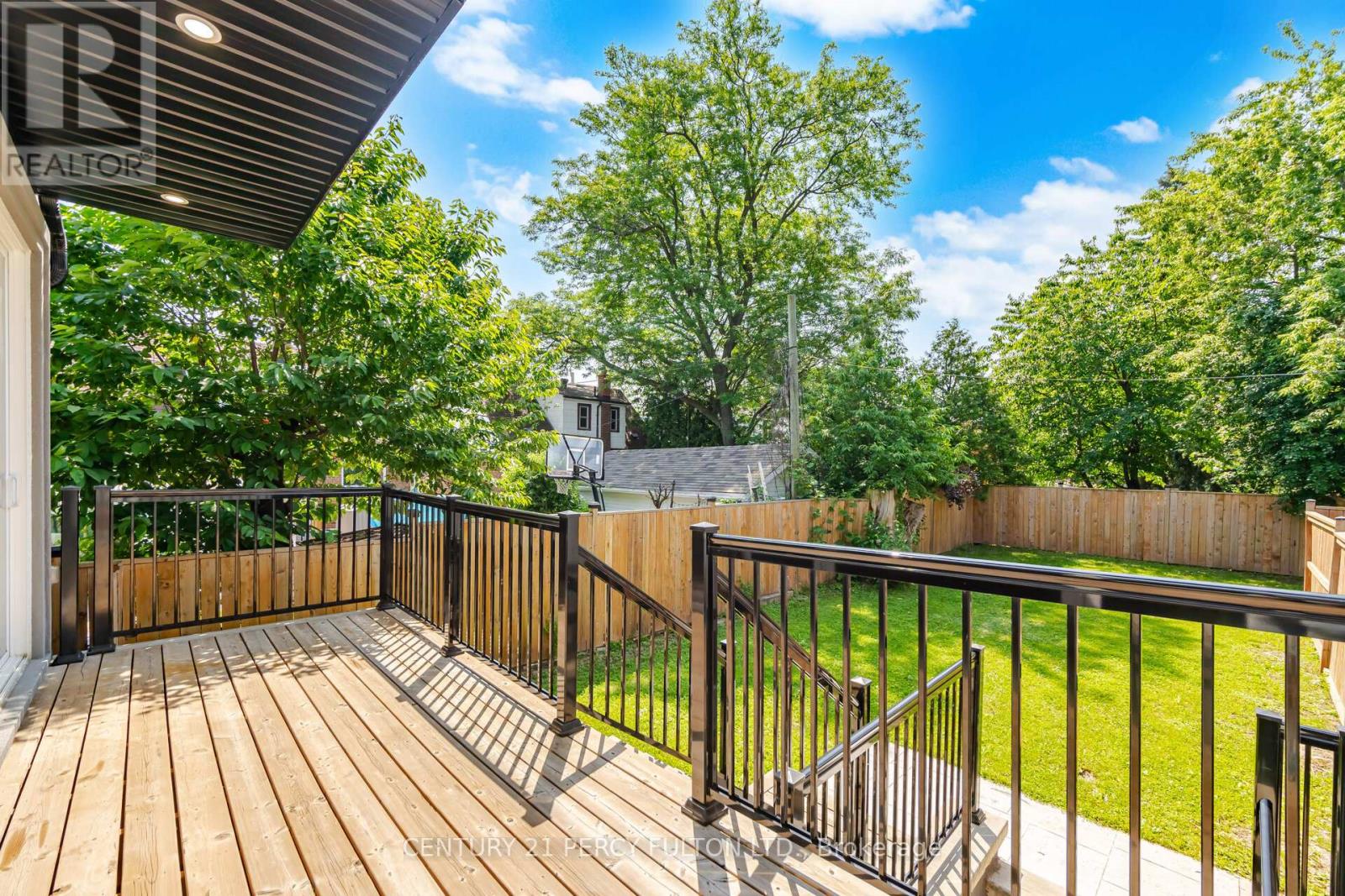 195 DANFORTH ROAD - 44