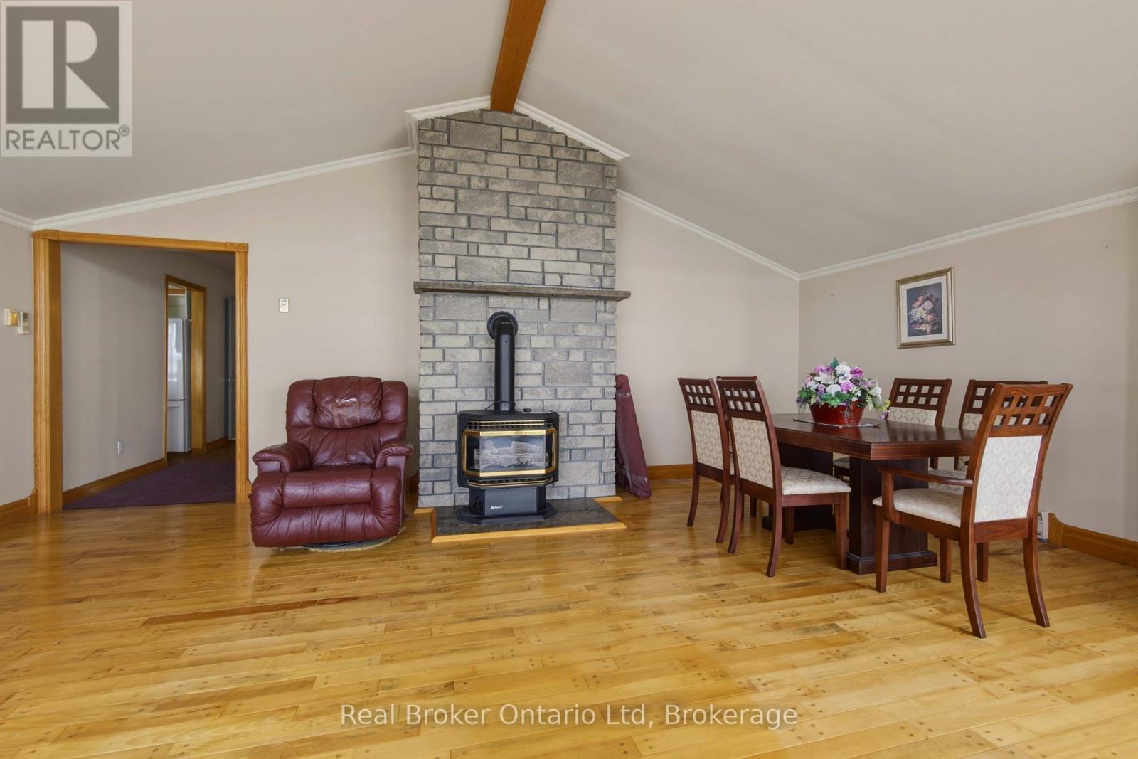 339486 PRESQU'ILE ROAD - 12