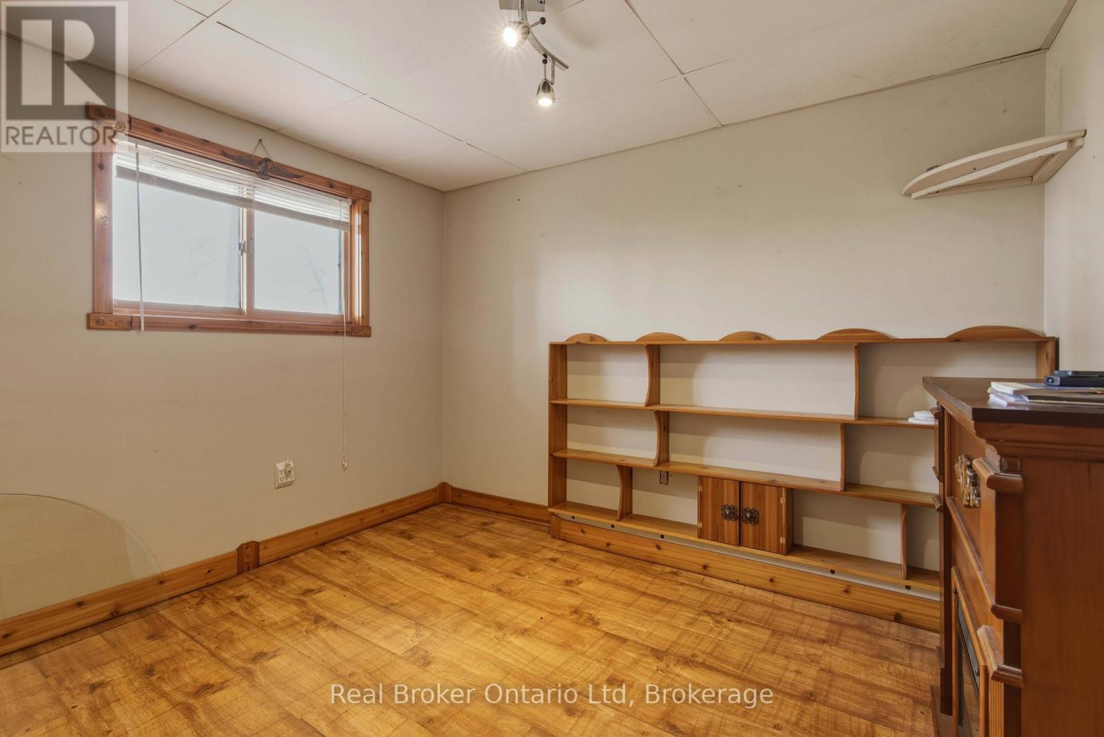 339486 PRESQU'ILE ROAD - 8