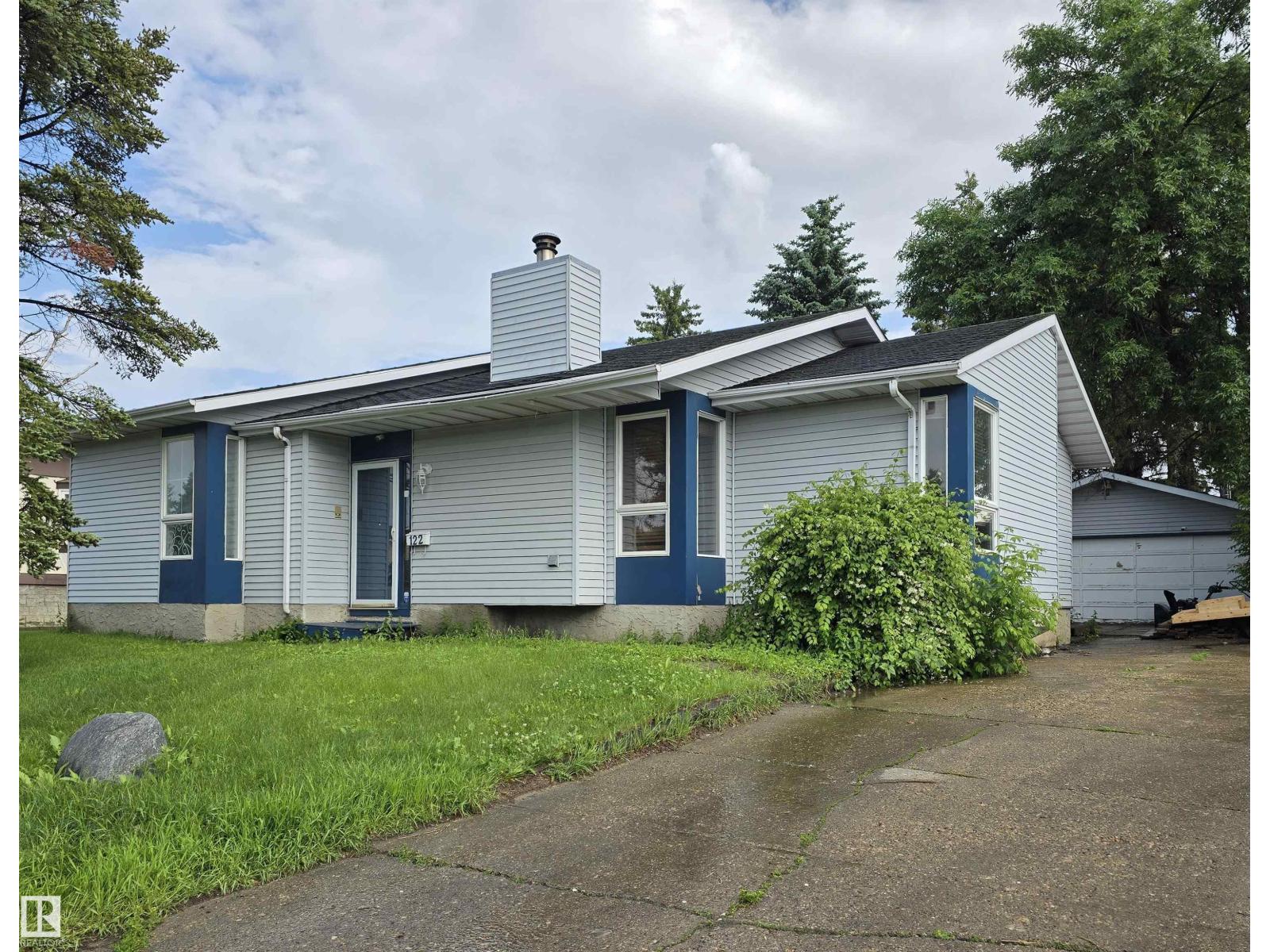 122 HARRISON DR NW - 1