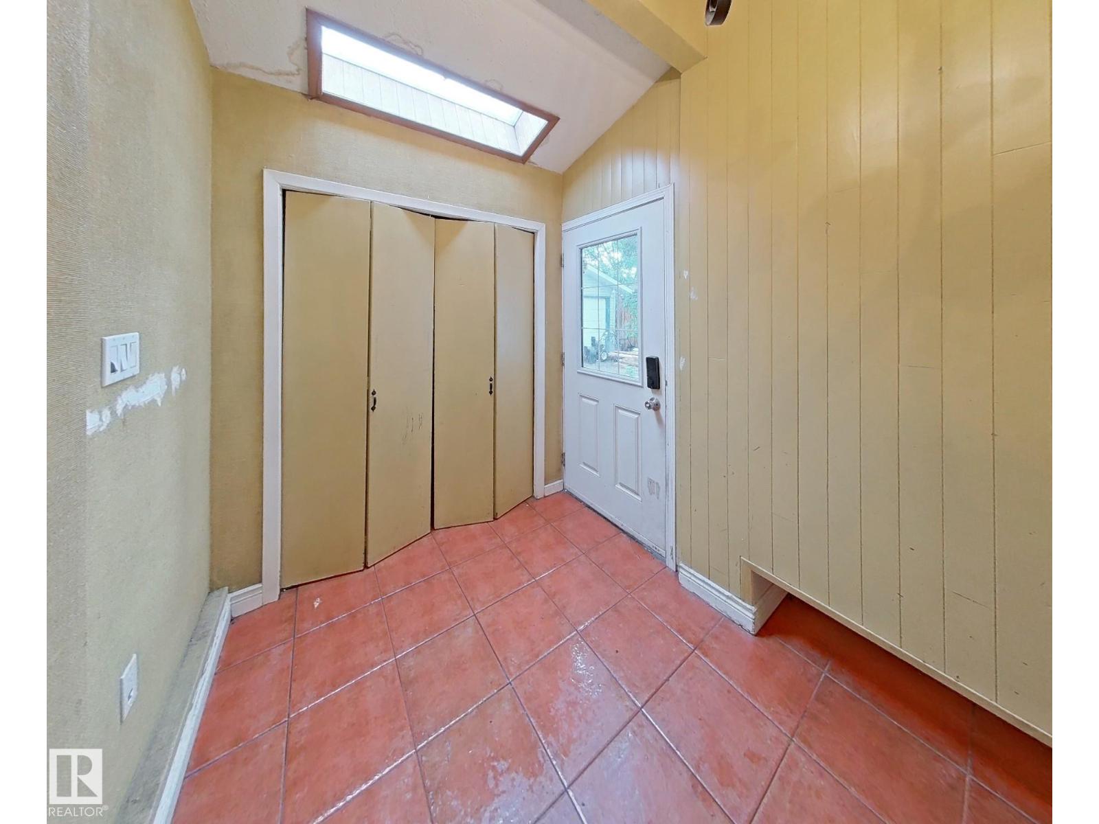 122 HARRISON DR NW - 33