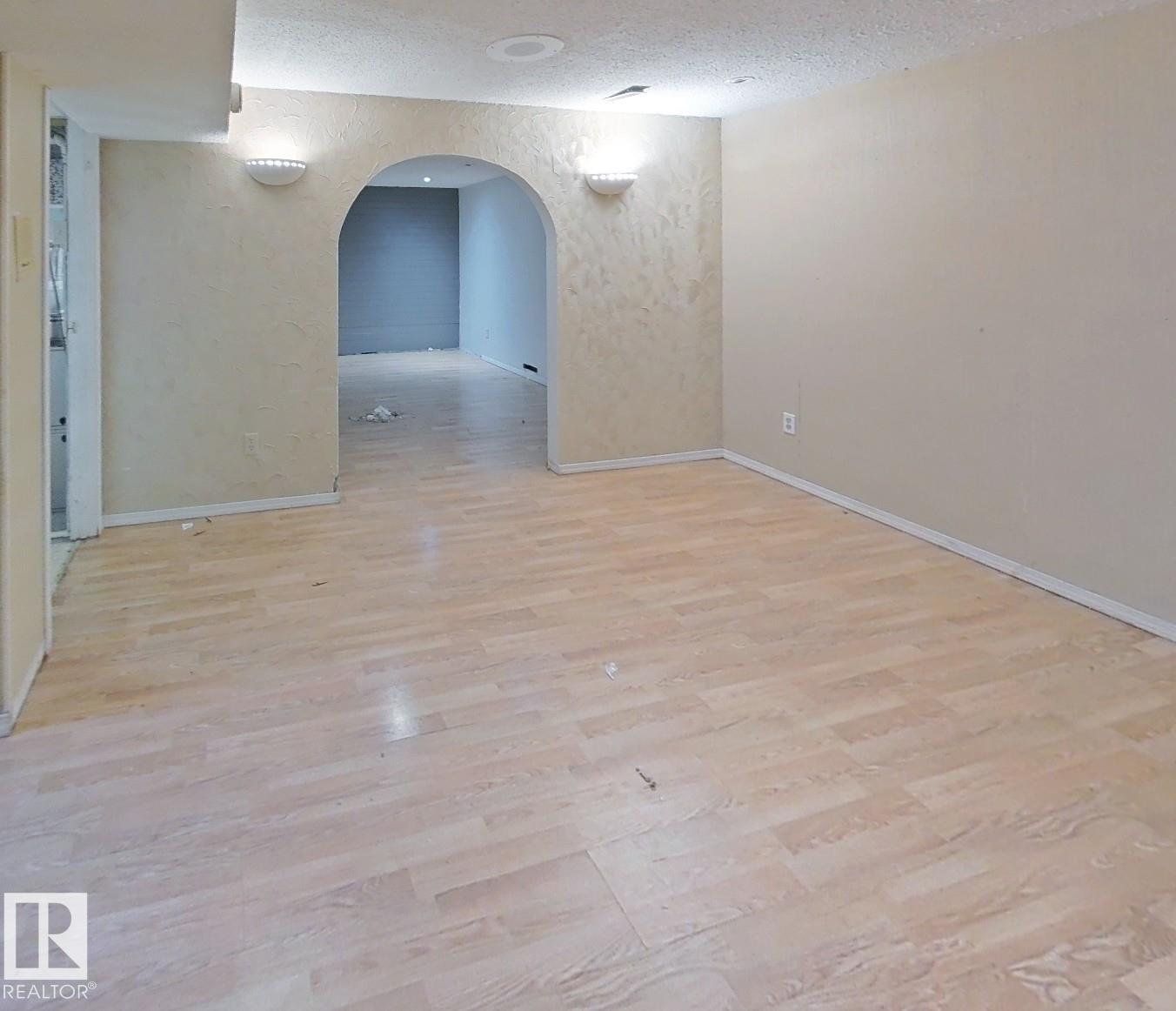 122 HARRISON DR NW - 34