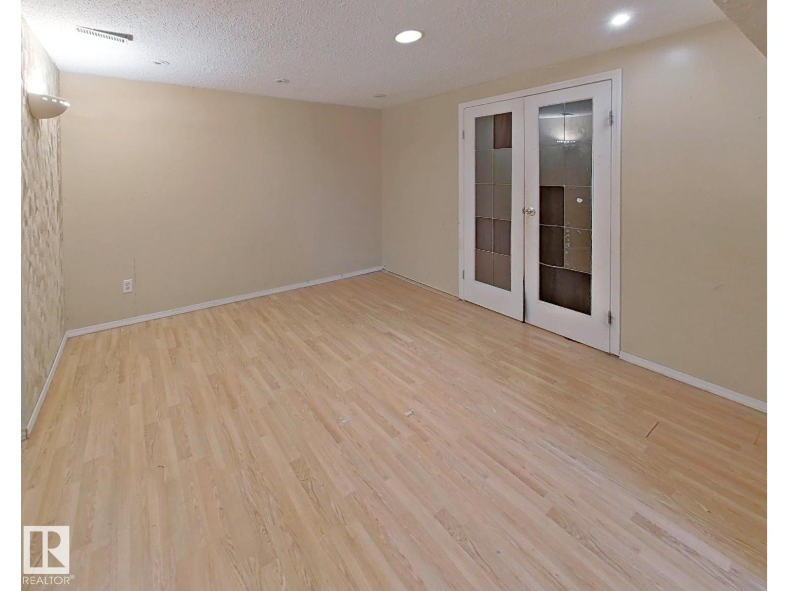 122 HARRISON DR NW - 35
