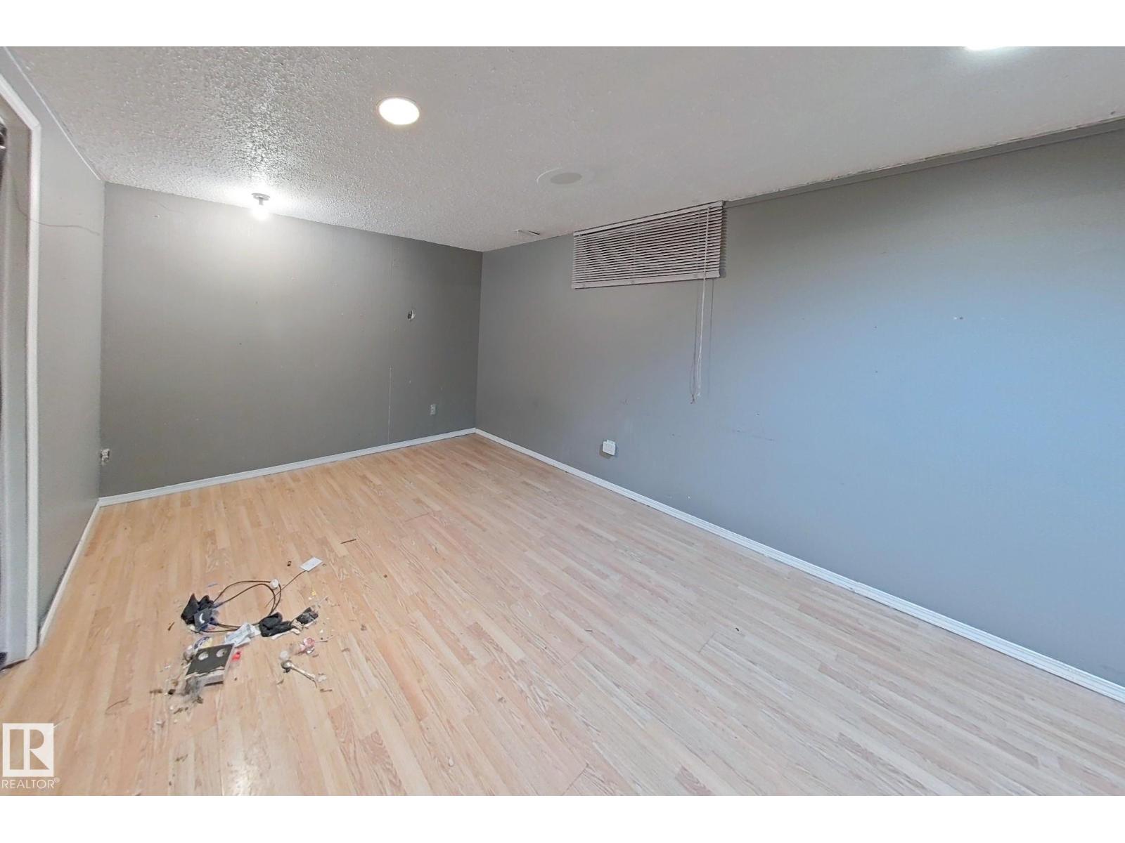 122 HARRISON DR NW - 39