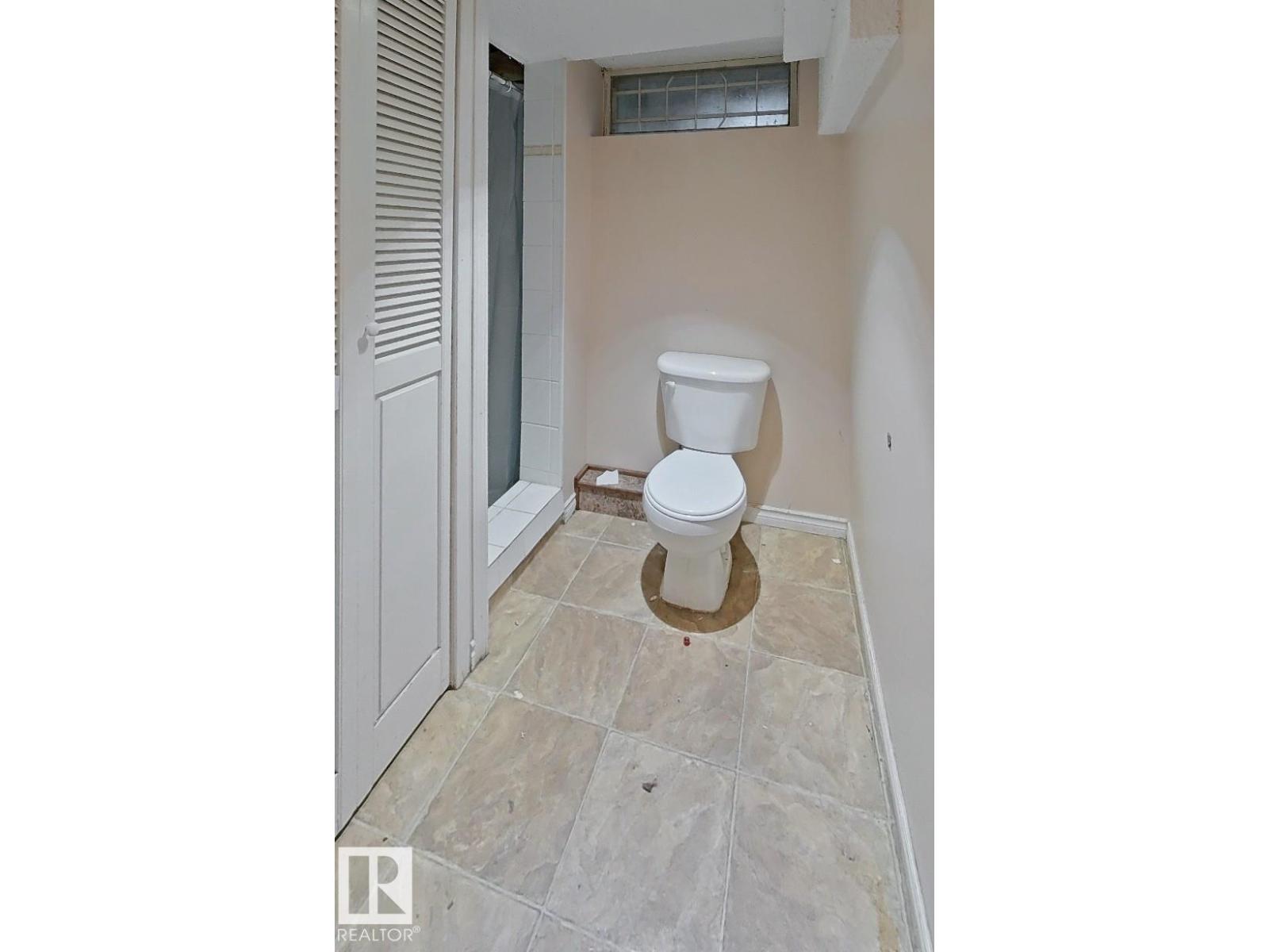 122 HARRISON DR NW - 52