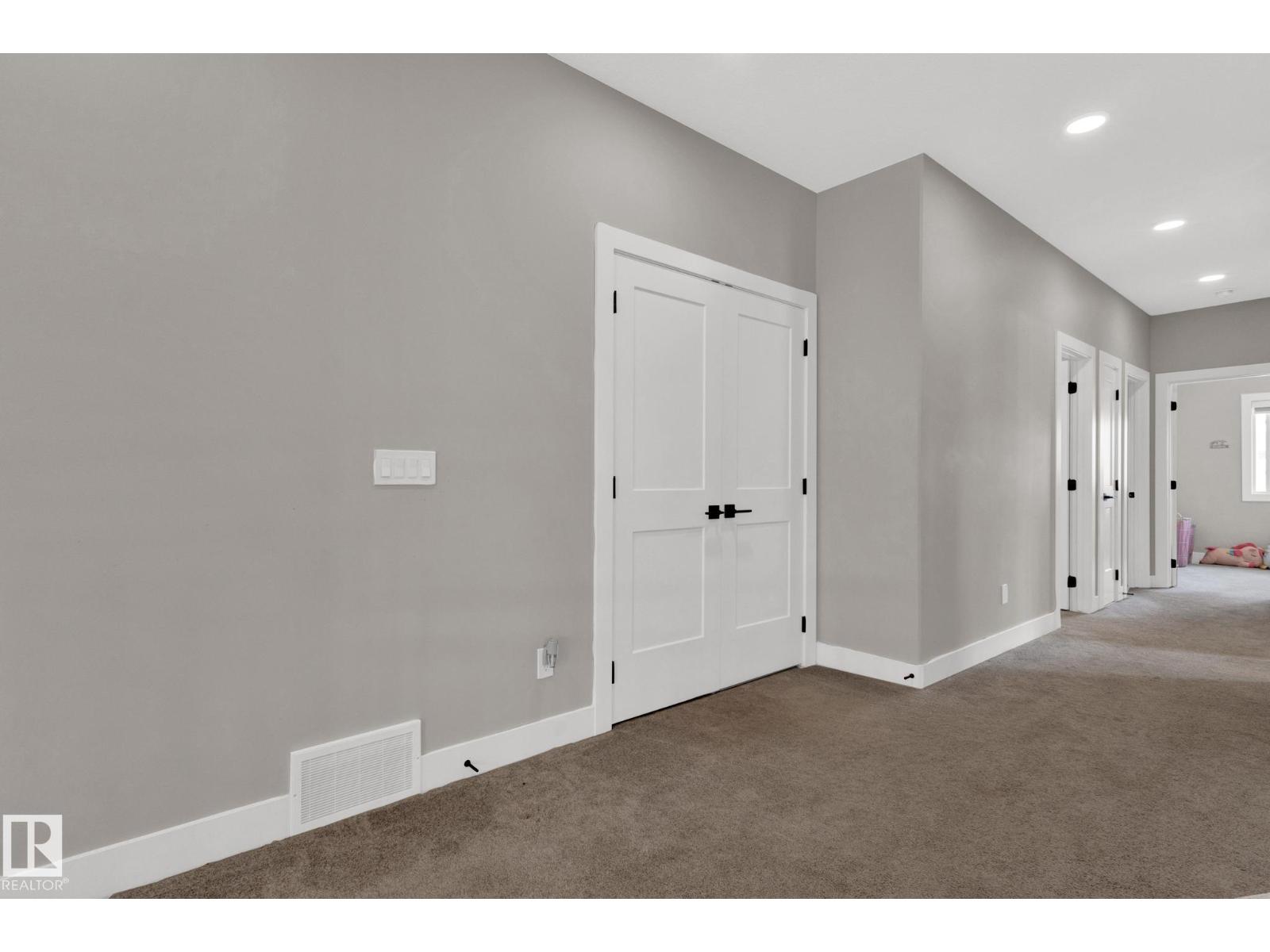 9832 225 ST NW — photo 31